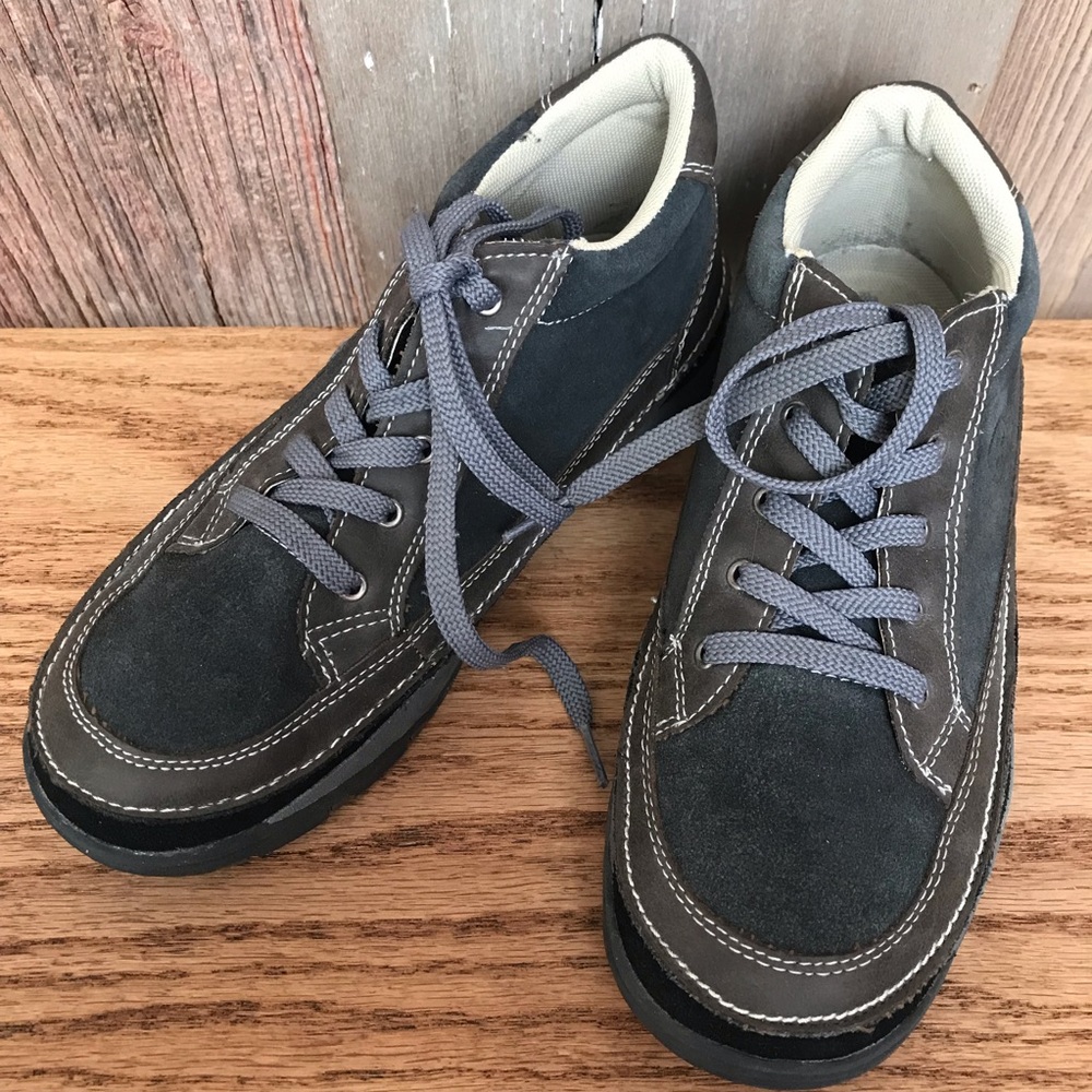 SwissGear Leather Shoes size 6